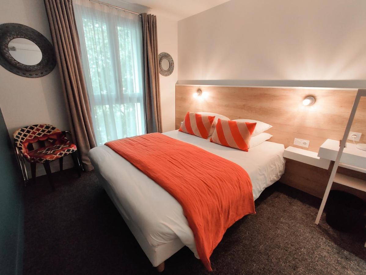 Hotel Le Collonges Tv Connecte Wifi Netflix ブリーブ・ラ ・ガイヤルド エクステリア 写真