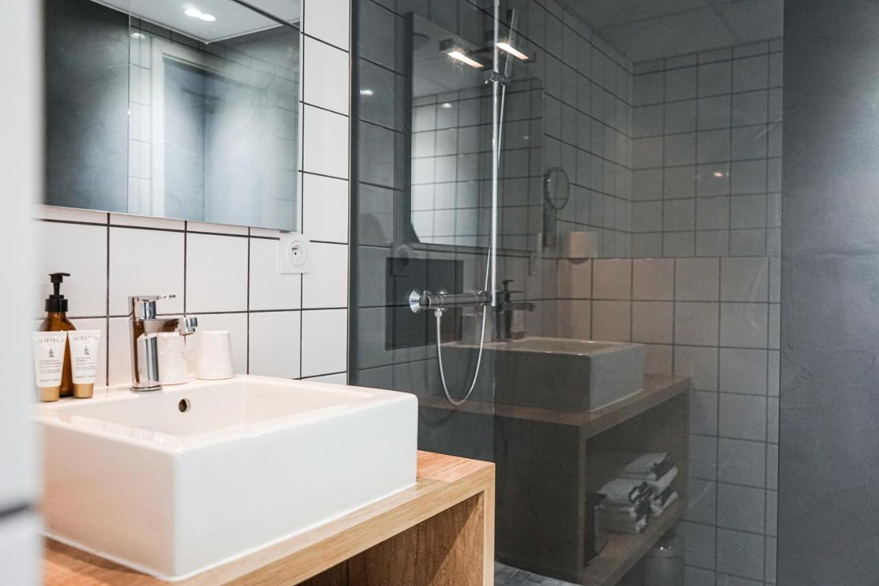 Hotel Le Collonges Tv Connecte Wifi Netflix ブリーブ・ラ ・ガイヤルド エクステリア 写真