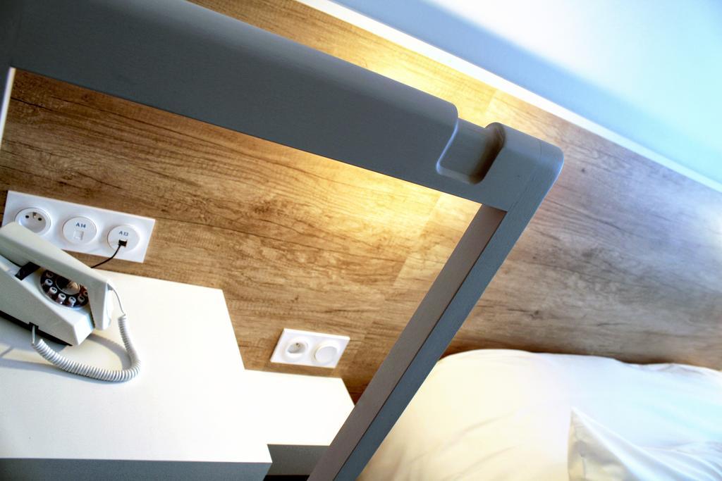 Hotel Le Collonges Tv Connecte Wifi Netflix ブリーブ・ラ ・ガイヤルド 部屋 写真