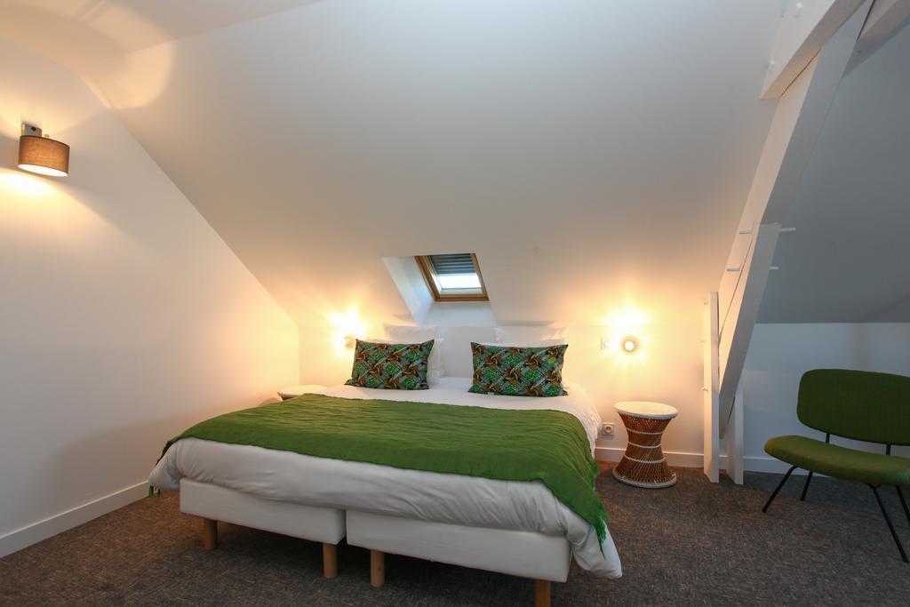 Hotel Le Collonges Tv Connecte Wifi Netflix ブリーブ・ラ ・ガイヤルド エクステリア 写真