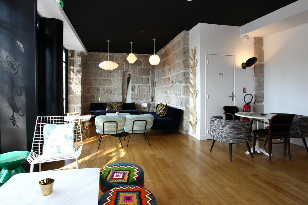 Hotel Le Collonges Tv Connecte Wifi Netflix ブリーブ・ラ ・ガイヤルド エクステリア 写真